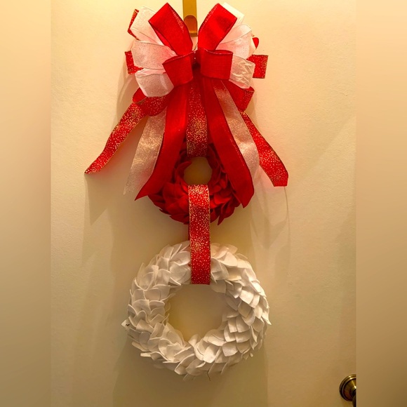 Handmade Double Hanging Felt leaf Wresth with Bow - Picture 1 of 9